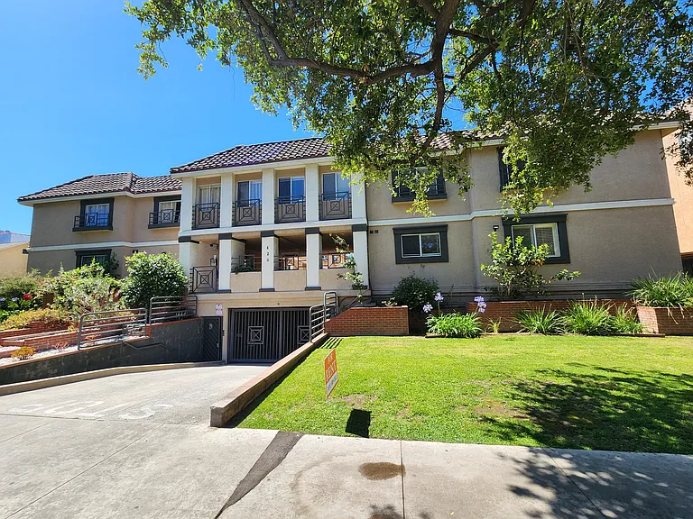420 Riverdale Dr #11 — Photo 48