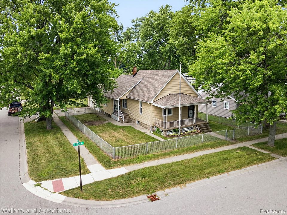 1429 Division St, photo 20