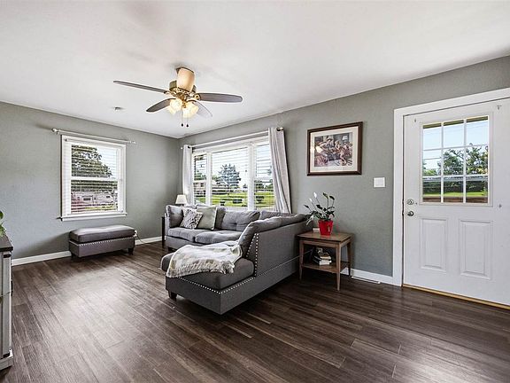 4th image of 272 28th Ave SW