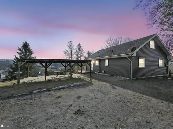 1881 Running Deer Dr, Auburn, PA 17922