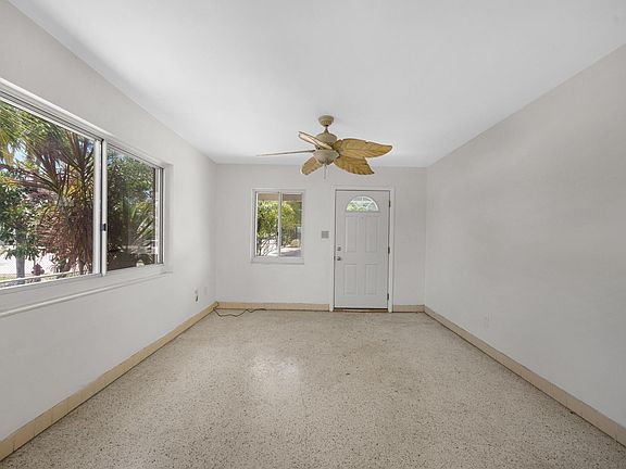 3rd image of 1425 2nd St