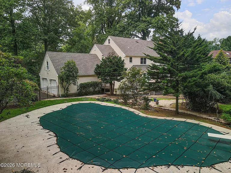 18 Seven Oaks Dr — Photo 2