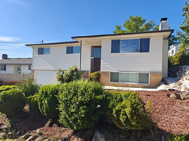 2320 S Eddy St — Photo 1