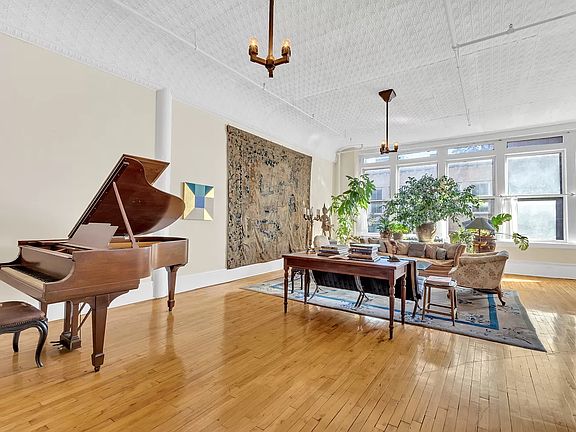 2nd image of 69 Wooster St APT 3
