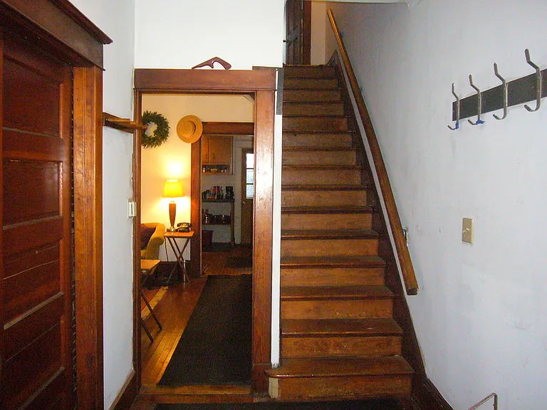 Hall Pl — Photo 2