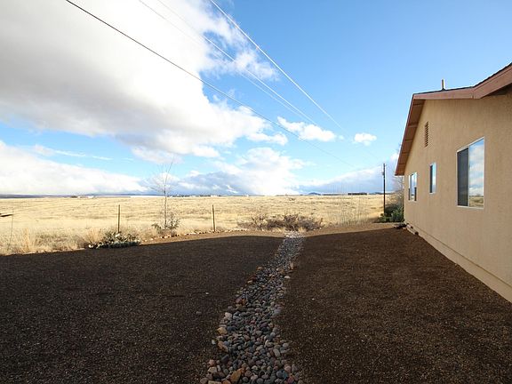 SIDE YARD