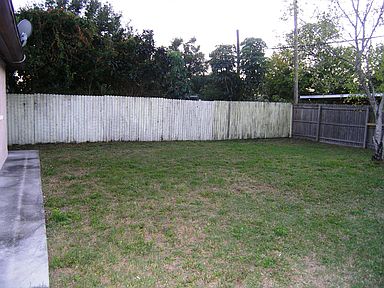 Spacious yard, great for playing and entertaining