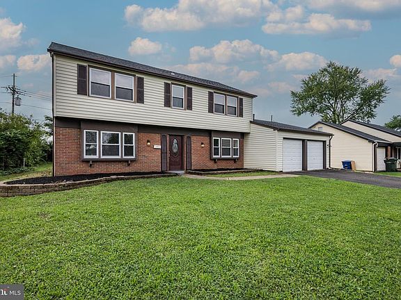 2nd image of 82 Gabriel Ln
