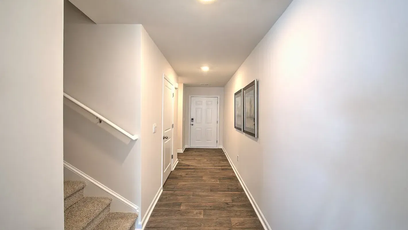 1436 S Cardiff Trl — Photo 2