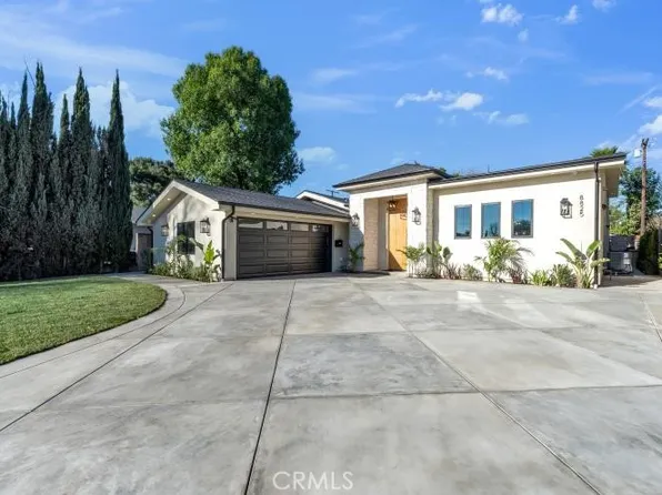 8825 Sophia Ave, North Hills, CA 91343