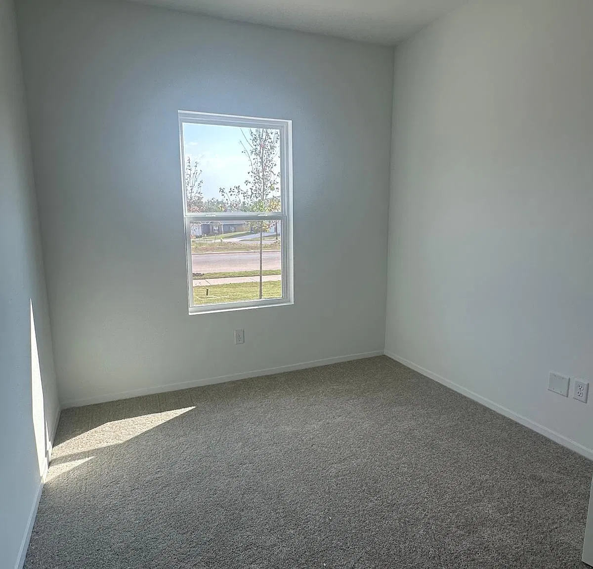 3 bed, 1430 sqft, $1,512 — Photo 4