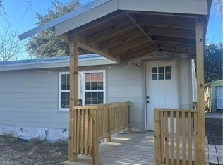 508 W Flournoy St, Beeville, TX 78102