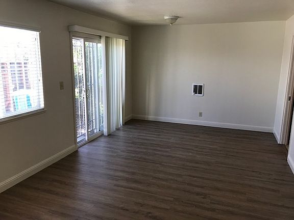 5th image of 143 Atoll Cir