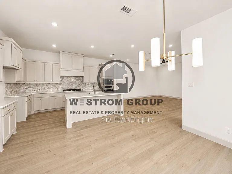 320 Walker Pkwy — Photo 12