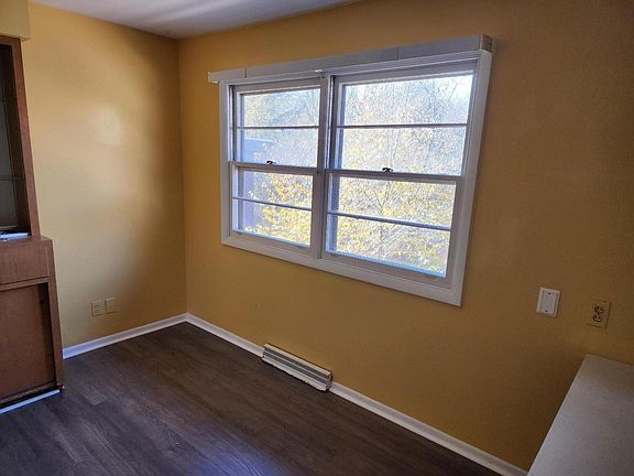 5th image of 1651 Diamond Ave NE