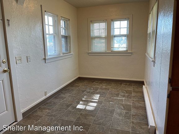 4th image of 440 Lancaster Dr SE #33