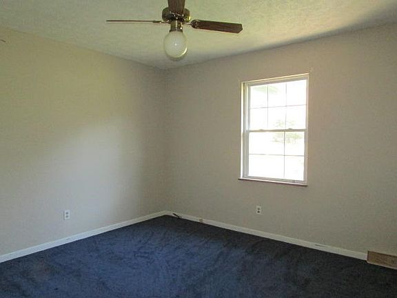 4th image of 2967 Marvin Cir