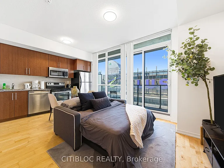 65 Bremner Blvd #4007 — Photo 37