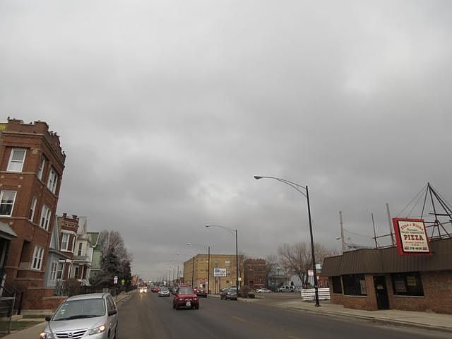 2nd image of 2032 N Pulaski Rd