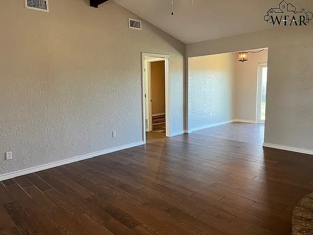 4800 Matterhorn Dr — Photo 3