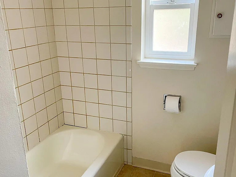550 Marsh Ave — Photo 9