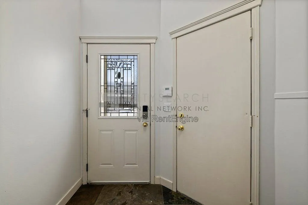 3 bed, 2.0 bath, $30,000 — Photo 3