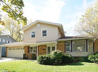 410 N Winston Dr, Palatine, IL 60074