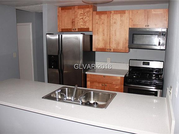 2nd image of 128 Linn Ln