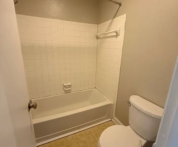 2504 Avent Ferry Rd — Photo 13