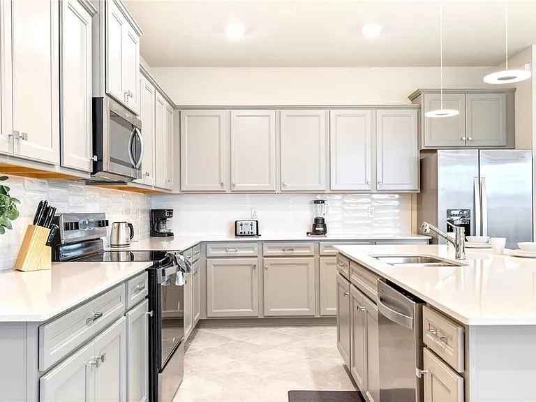 15972 Sandy Cliffs Dr — Photo 12