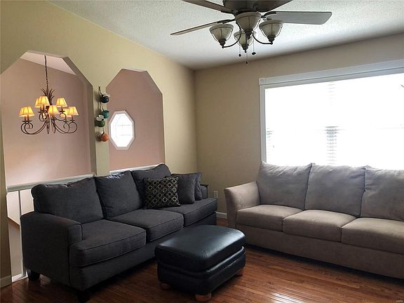 3rd image of 218 Alpine Dr