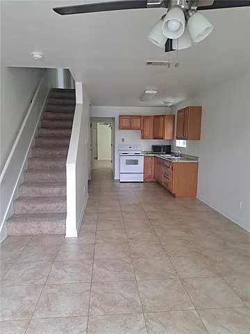 2424-26 Independence St — Photo 5