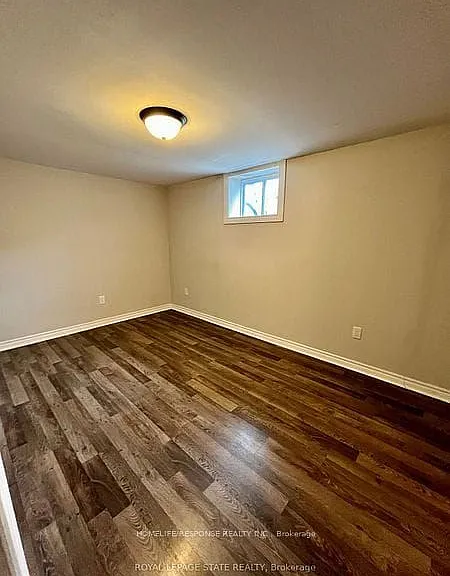 43 Woodlawn Ave #BASEMENT — Photo 9