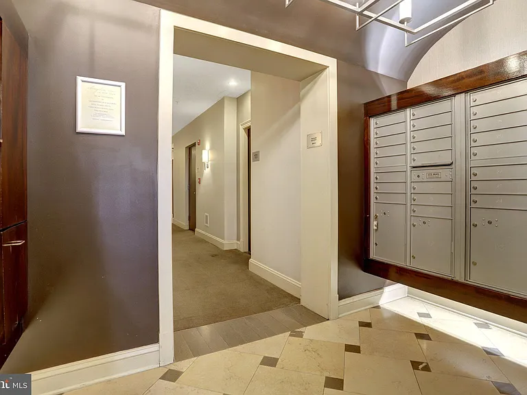 1023 N Royal St #312 — Photo 23