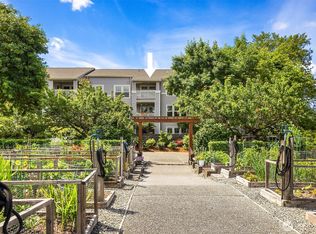3941 226th Pl SE APT 313, Issaquah, WA