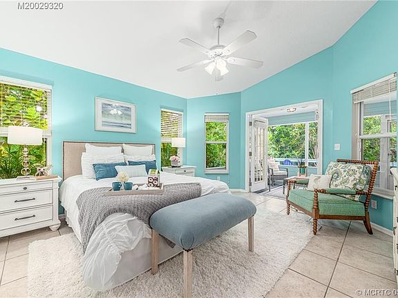 5th image of 1830 NE Victorian Ln