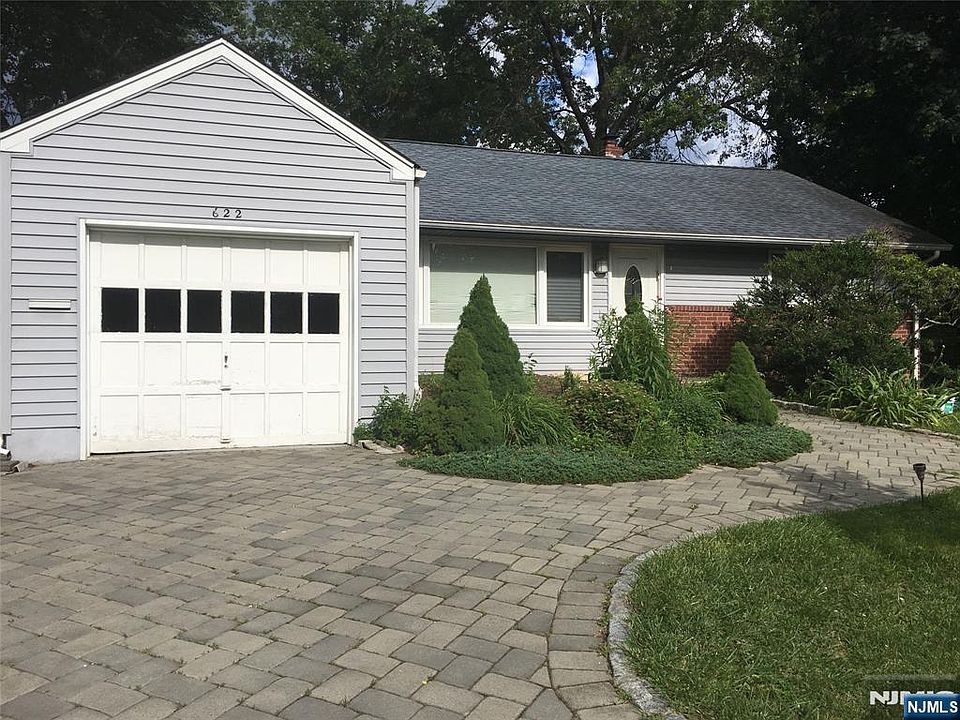 1st image of 622 Knickerbocker Rd