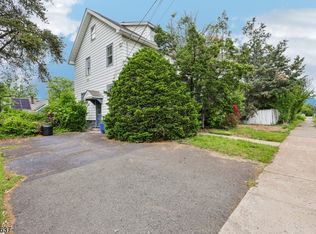 326 Thompson Ave, Roselle, NJ 07203