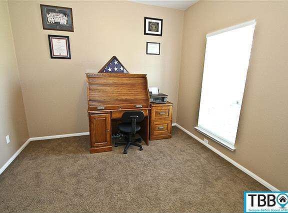 5th image of 609 Weeping Willow Dr