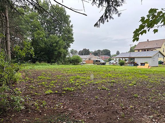 2nd image of 0 Mead Ave
