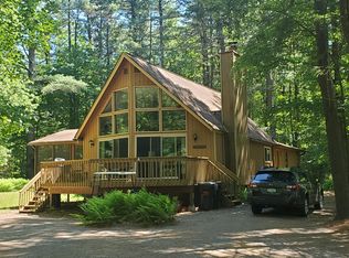 110 Evergreen Cir, Shohola, PA 18458