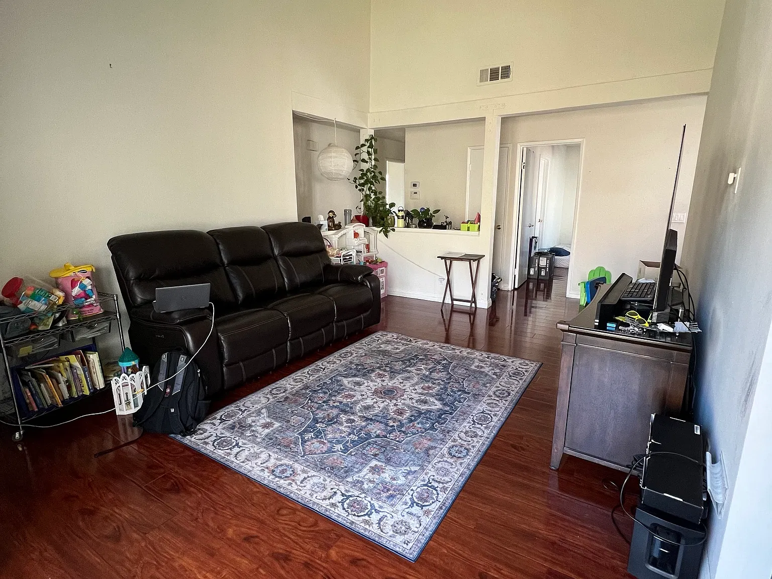 3 bed, 1346 sqft, $3,500 — Photo 3