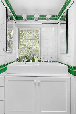 Sold by Compass | media 37