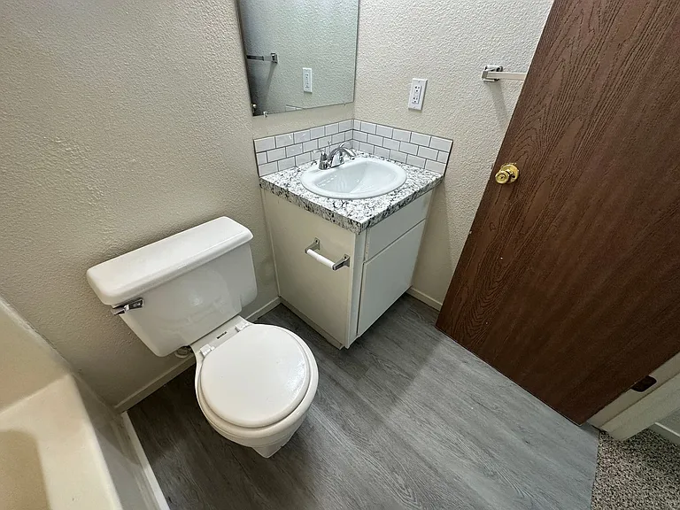 114 S Parsons Ave #G — Photo 34