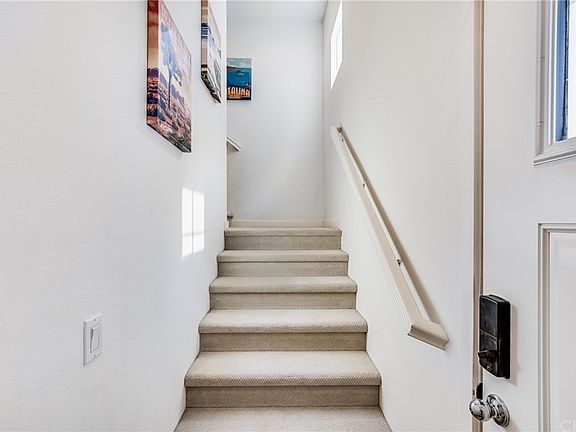 3rd image of 874 Seville Ln