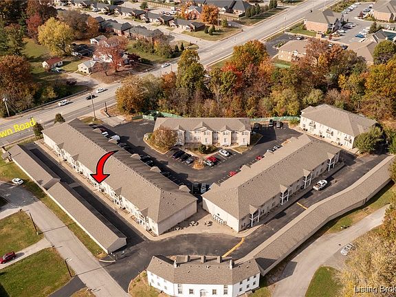 3rd image of 103 Colonial Club Drive