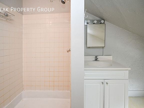 4th image of 2431 Ohio Ave #5X15