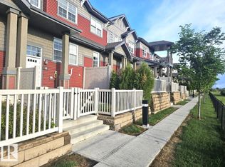 Grove Townhomes The, Edmonton, AB T6X 1V2