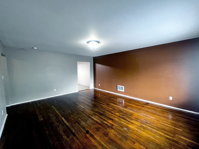 404 Pacific Ave S #A — Photo 8