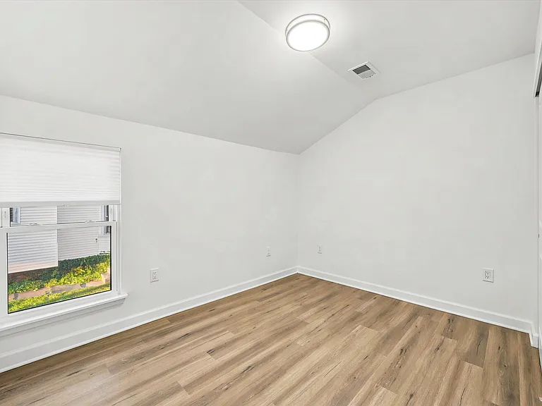 514 Ryers Ave #B — Photo 15